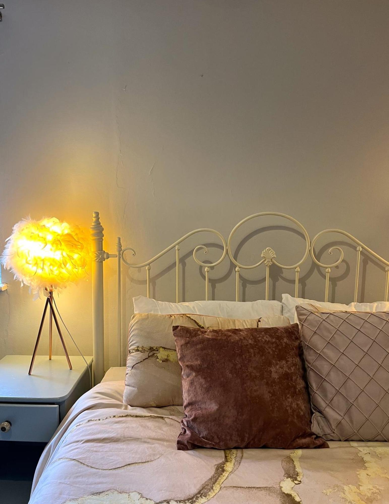 Charming Cottage Retreat With Garden - Sleeps 12 Bristol Eksteriør bilde