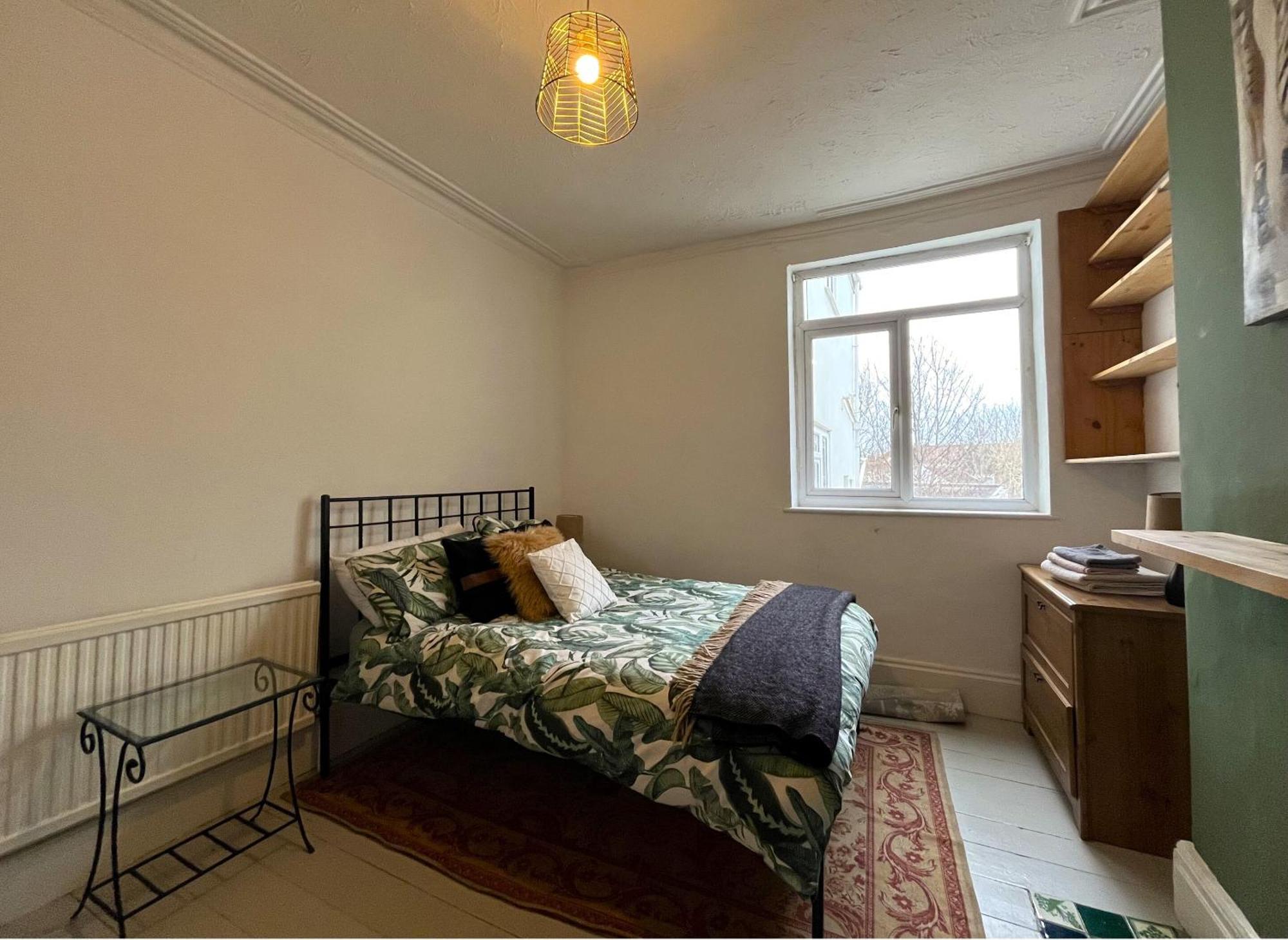 Charming Cottage Retreat With Garden - Sleeps 12 Bristol Eksteriør bilde